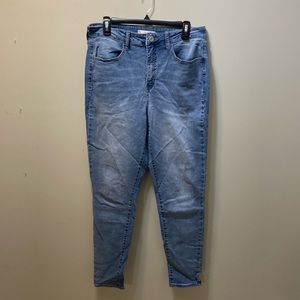 Juniors' SO denim curvy jeggings